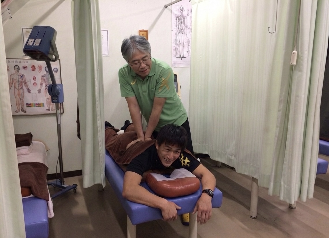 腰部捻挫・ぎっくり腰・急性腰痛・筋膜性腰痛・腰部脊柱管狭窄症